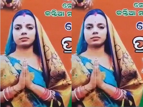 Amateur Indian bhabhi gives a blowjob to her lover