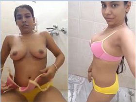 Exclusive video of Ritu, a cute Indian amateur girl, flaunting her body