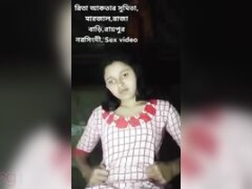 Desi Muslim girl from Bangladesh pleasures herself in solo video