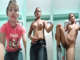 A young Indian girl bares it all in a steamy nude video