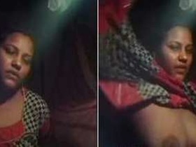 Desi woman reveals saggy boobs on camera