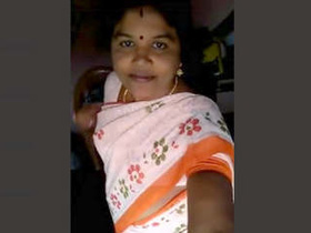 South Indian bhabhi's solo nude performance
