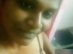 Indian bhabi flaunts her big boobs in a solo video
