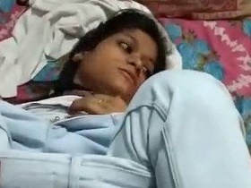 Desi slut gets fucked by amateur couple in XXX video