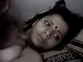 Desi BF makes homemade sex video with his bhabhi