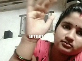 Cross-dressing village bhabhi bares it all in nude video