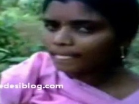 Tamil girl from Pollachi shows off her big boobs in a hot video
