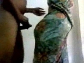 Tamil aunties in sarees get naughty on video