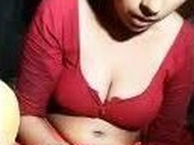 Sona, a Desi bhabi, enjoys live sex on tango