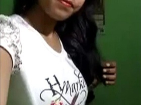 New selfies of a cute Indian girl with big tits and a tight pussy