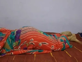 Desi bhabhi indulges in anal sex with Sarah