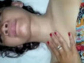 Indonesian beauty gets pounded by her boyfriend