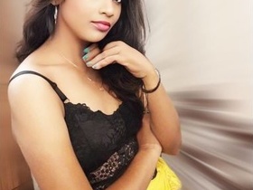 Indian college girl gives her lover a handjob