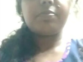 Indian girl unleashes her sexuality in explicit video