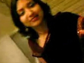 Sari, a stunning beauty, gives a sensual blowjob