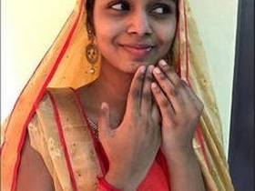 Adorable Indian teen Marge in video