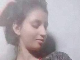 Indian college girl takes nude selfies in solo video