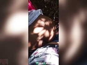 Tamil schoolgirl's outdoor MMS sex with stranger gets leaked