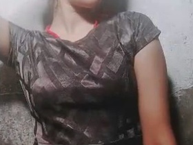 Teen girl in Desi outfit shows off her body on camera