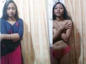 Cute desi teen flaunts her sexy figure and fg
