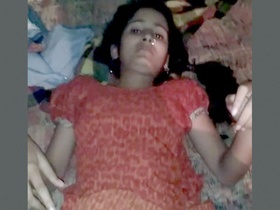 Desi teen gets her pussy pounded and cums hard