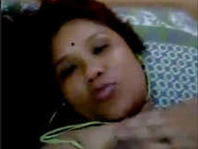 Horny aunty moans with pleasure in Hindi video