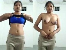 Exclusive video of a sexy Desi girl flaunting her assets