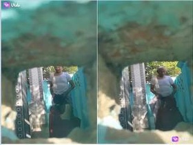 Desi bhabhi gives an exclusive blowjob to an old man