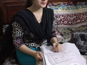 Cute desi babe goes nude in Marged video