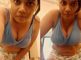 Big-breasted Desi babe with curves