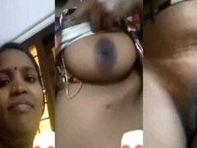 Indian MILF flaunts her shaved puss and tits on webcam