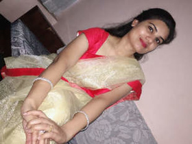 Desi bhabhi's nude selfies in HD