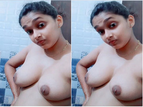 Amateur Indian girl flaunts her tits and pussy in exclusive video