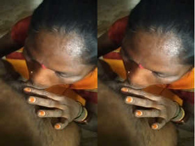 Exclusive amateur Tamil bhabhi gives a blowjob