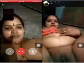Desi girl's video call turns into a steamy fingering session