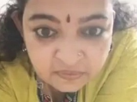 Mallu Aunty's Nude Solo Performance