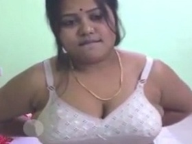 Desi beauty flaunts her big boobs and fat ass in solo video