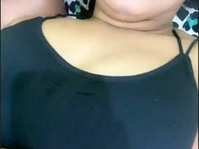 Girlfriend indulges in sath masti and sucks cum