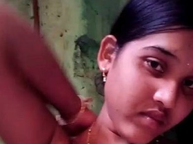 Watch a country girl in all her glory in this nude selfie video