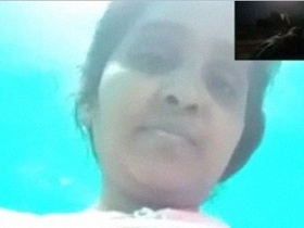 Big boobs Desi bhabhi goes nude in video