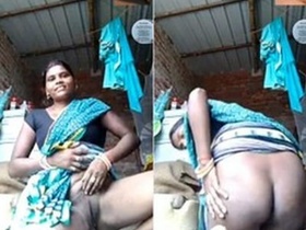 Aunty from the village shows off her chat skills