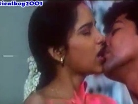 Desi Reshma's classic performance in a retro video