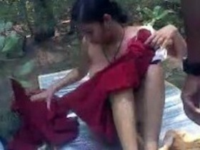Amateur couple from Bihar indulges in outdoor sex in home video