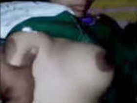 Big-boobed Indian beauty in action