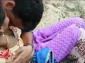 Indian couple enjoys outdoor sex in boob press video