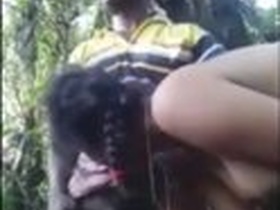 Desi bhabhi gets fucked outdoors in India