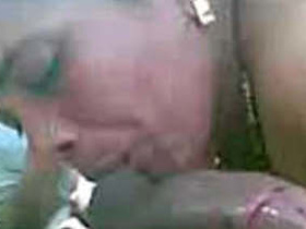 Unnao Bhabhi's oral skills and intense sex in a steamy video
