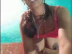 Village bhabhi takes on her lover's cock