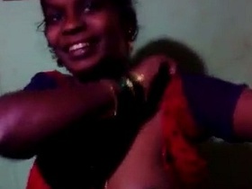 Tamil Aunty's naked body in a hot and steamy video
