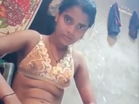 Desi girl Dehati strips down and shows her pussy in a solo video